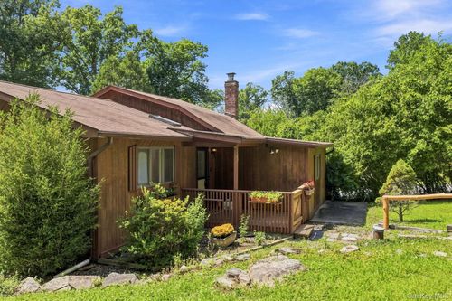 49 Maple Trl, Wurtsboro, NY, 12790-6717 | Card Image