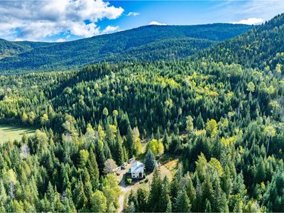 9905 Highway 6, House other with 4 bedrooms, 2 bathrooms and null parking in Salmo BC | Image 2