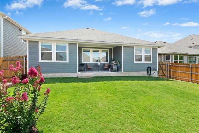 Nice sized yard with beautiful lawn | Image 22