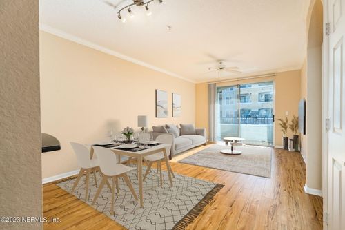 9234-8539 Gate Pkwy W, JACKSONVILLE, FL, 32216-1019 | Card Image