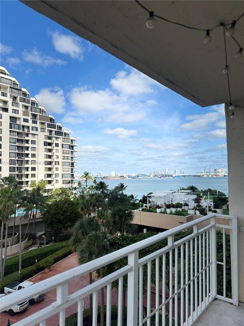 601-770 Claughton Island Drive, Miami, FL, 33131 | Card Image
