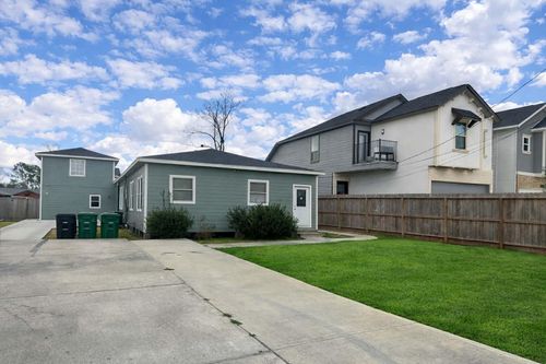 8704 Lanewood Dr, Houston, TX, 77016-6113 | Card Image