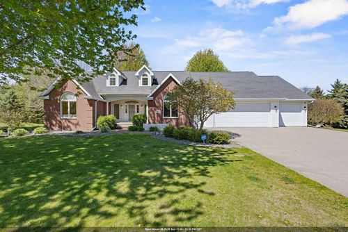8045 Saquaro Court, Clayton, WI, 54956 | Card Image