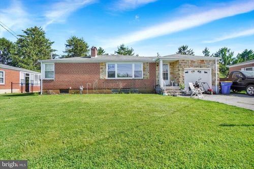 100 Knoll Ln, YORK, PA, 17406-3116 | Card Image