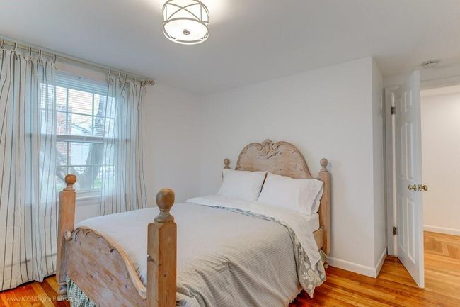 569 Turner Rd, Home with 4 bedrooms, 3 bathrooms and 6 parking in Middletown RI | Image 19