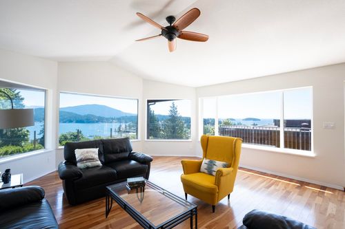 485 Abbs Rd, Gibsons, BC, V0N1V8 | Card Image