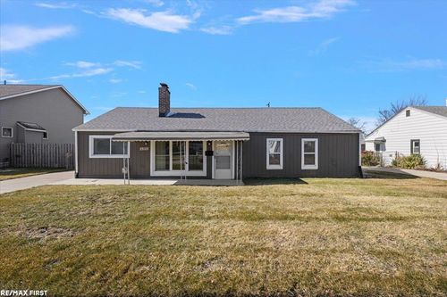 29315 Taylor St, Saint Clair Shores, MI, 48081-3055 | Card Image