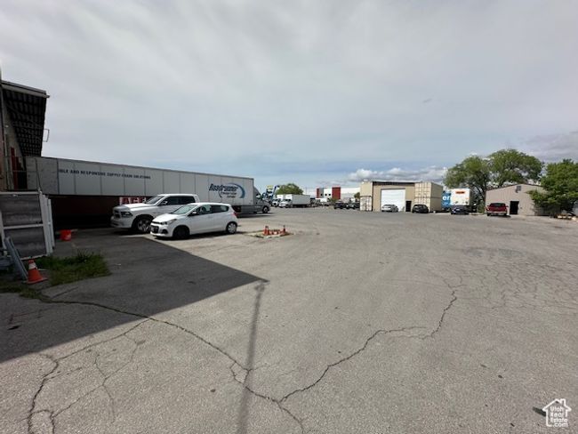 View of uncovered parking lot | Image 5