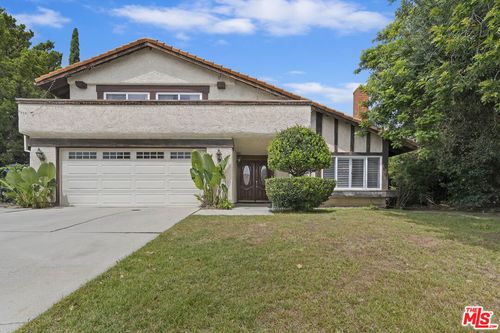 19423 Twin Hills Pl, Porter Ranch, CA, 91326-1727 | Card Image