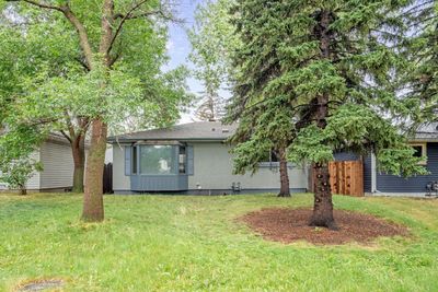 3252 33 A Ave Se, House detached with 4 bedrooms, 2 bathrooms and 3 parking in Calgary AB | Image 2