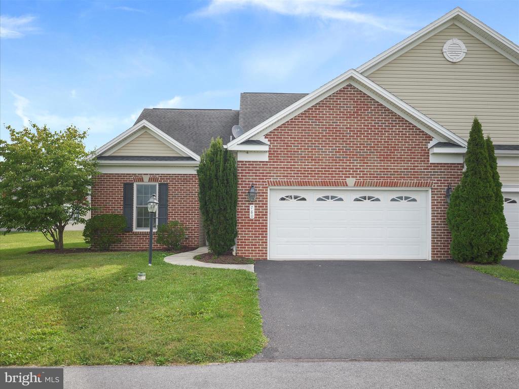 Shook Ct, Greencastle, PA 17225