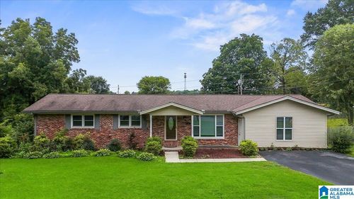 1745 Oakmont Dr Se, CULLMAN, AL, 35055-5429 | Card Image