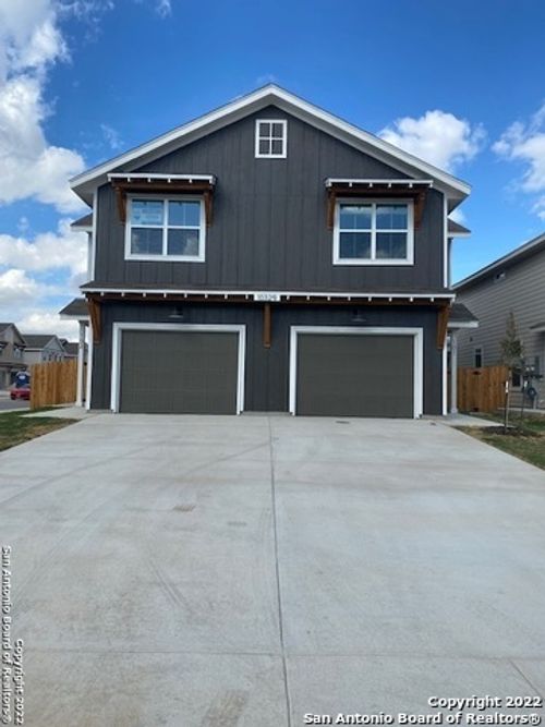 101-10329 Lynwood Vlg, San Antonio, TX, 78245-4212 | Card Image