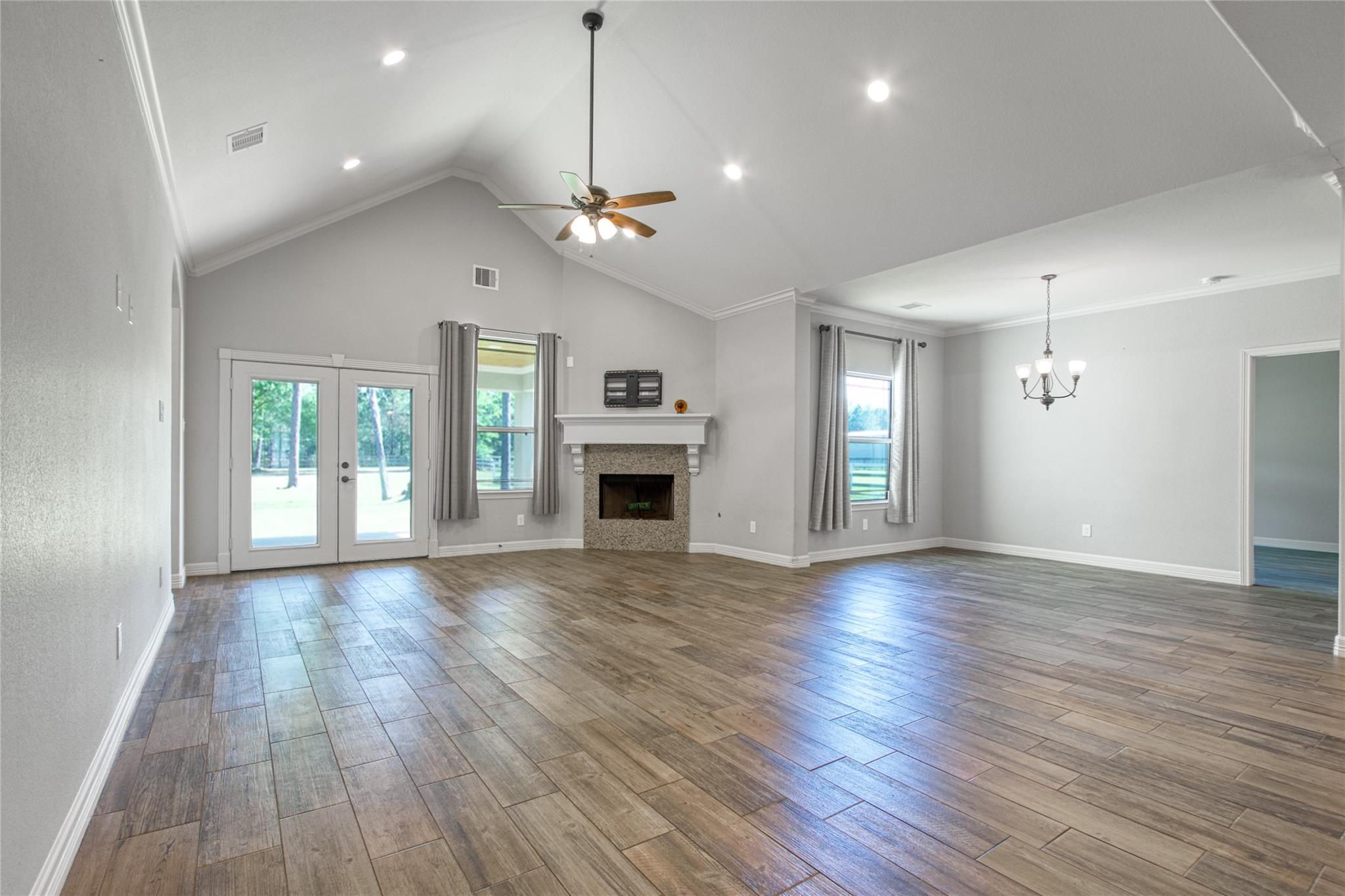 Residential in Splendora