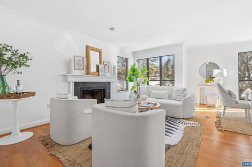 362 S Pantops Dr, Charlottesville, VA, 22911-8678 | Card Image