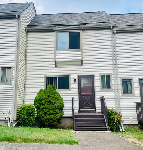 147 Suffolk Ct, Meriden, CT, 06450-8195 | Card Image