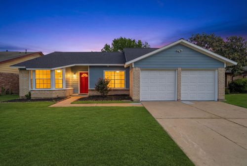 12330 Tambourine Dr, Stafford, TX, 77477-1267 | Card Image