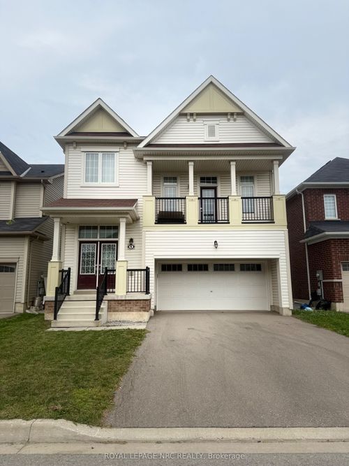 4 Esther Cres, Welland, ON, L3B0E9 | Card Image