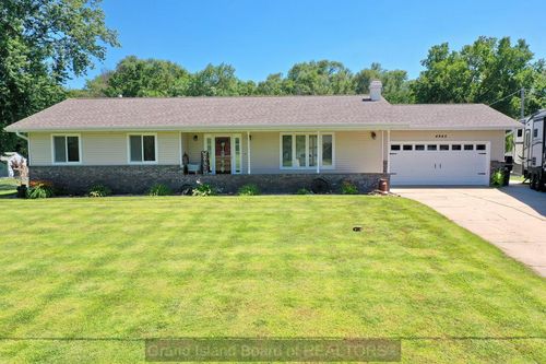 4945 Fort Kearney Rd, Grand Island, NE, 68801 | Card Image