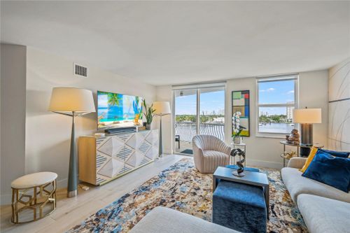 503-1 Las Olas Circle, Fort Lauderdale, FL, 33316 | Card Image