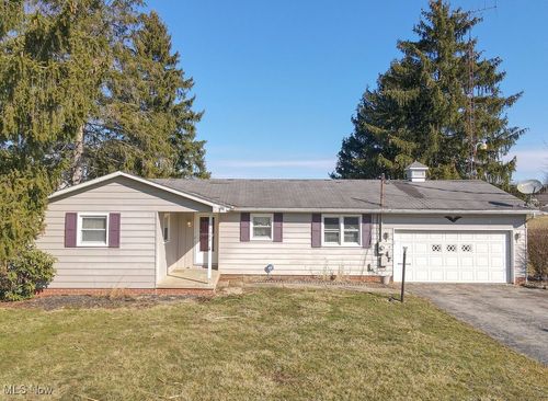 27368 Rainbow Lane Cir, Beloit, OH, 44609-9412 | Card Image