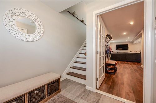 360 E Hudson St, Long Beach, NY, 11561-2330 | Card Image