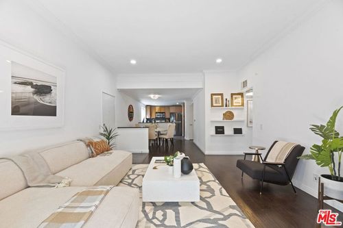 234-8300 Manitoba St, Playa del Rey, CA, 90293-8011 | Card Image