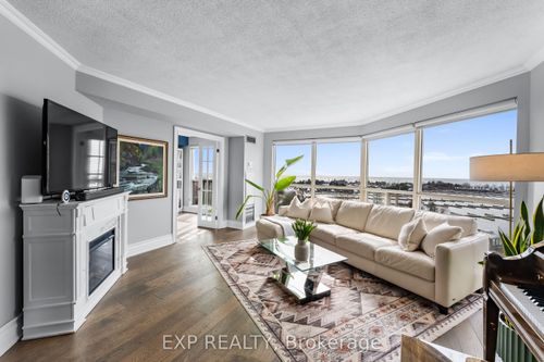 918-2261 Lake Cres, Etobicoke, ON, M8V | Card Image