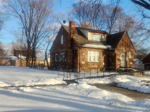 19160 Strasburg St, Detroit, MI, 48205-2131 | Card Image
