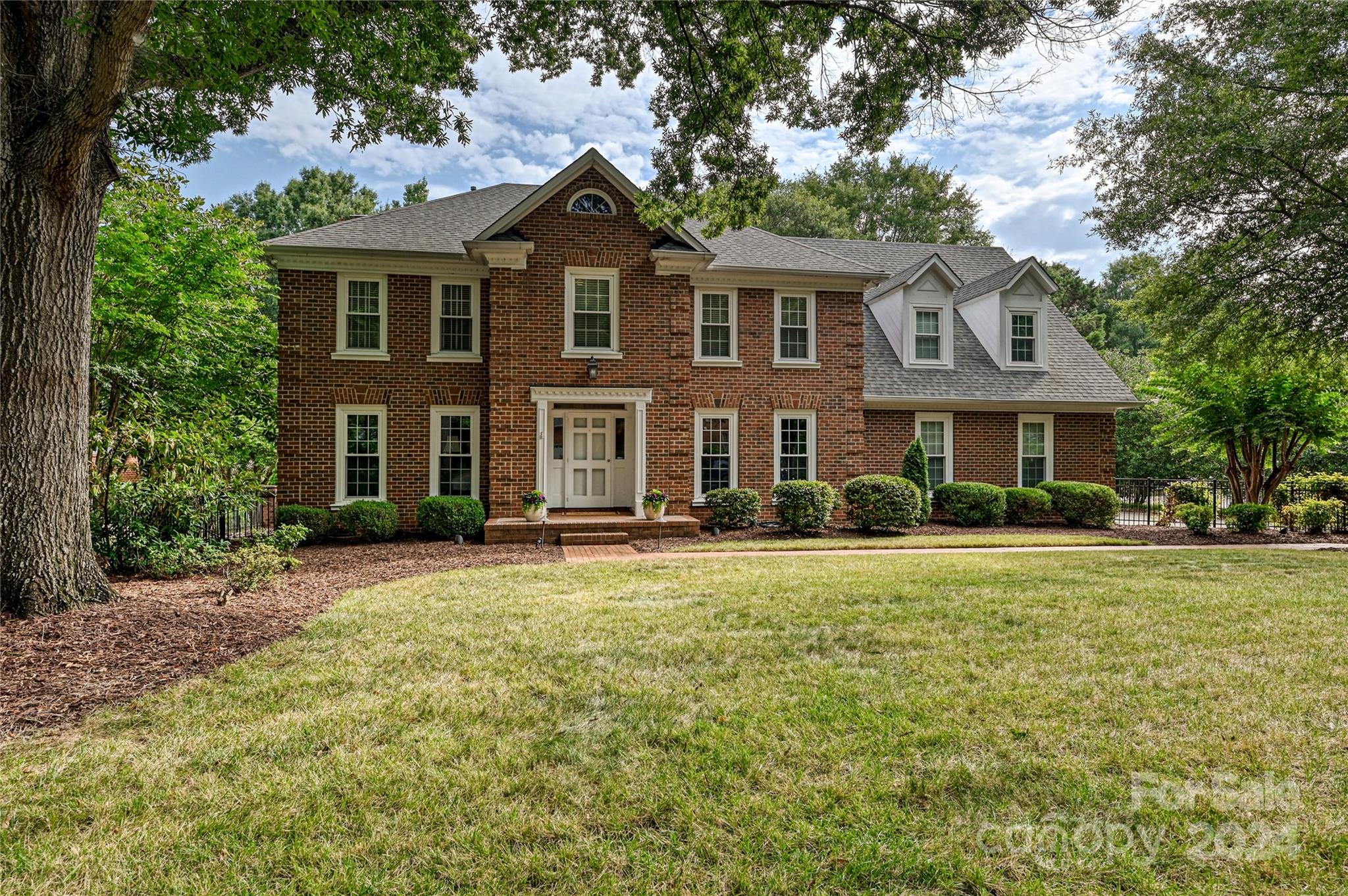 Hillingdon Rd, Charlotte, NC 28226