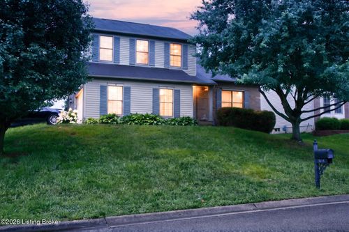 5213 Rainmaker Ct, Louisville, KY, 40229-5212 | Card Image