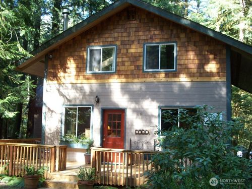 6989 Snoqualmie Pl, Deming, WA, 98244 | Card Image