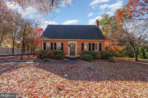 109 W Seminary Ave, LUTHERVILLE TIMONIUM, MD, 21093-5524 | Card Image