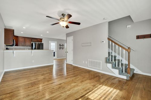 2022 Short Leaf Ln, Soddy Daisy, TN, 37379-9033 | Card Image