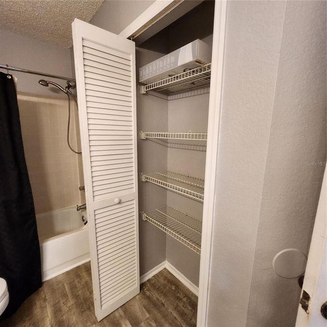 Linen closet | Image 16