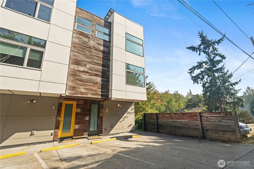 b-4529 Rainier Ave S, Seattle, WA, 98118-1656 | Card Image