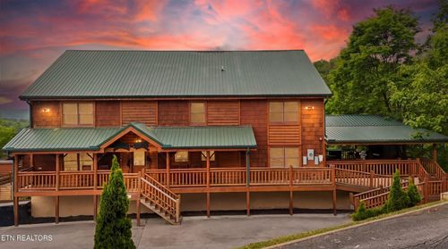1935 Blackthorn Trl, Sevierville, TN, 37876 | Card Image