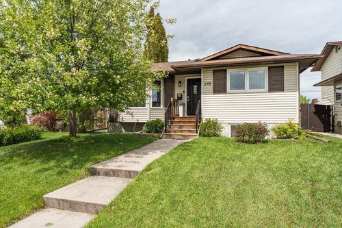 248 Templevale Rd Ne, Calgary, AB, T1Y4W3 | Card Image