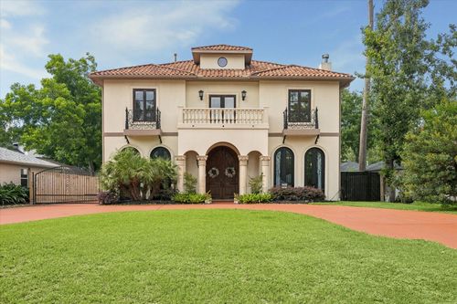 8448 Westview Dr, Houston, TX, 77055-4802 | Card Image