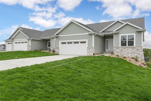 827 Tumble Grass Ct Se, Cedar Rapids, IA, 52403-7069 | Card Image