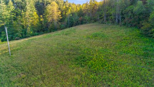 5531 Ky 746, Campton, KY, 41301-8812 | Card Image