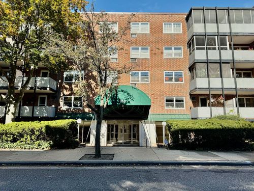 7b-100 Lincoln Ave, Mineola, NY, 11501-2803 | Card Image