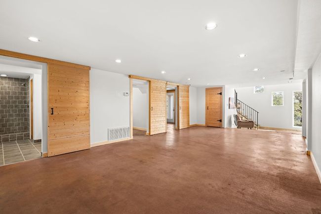Lower level living / family/ game room | Image 23