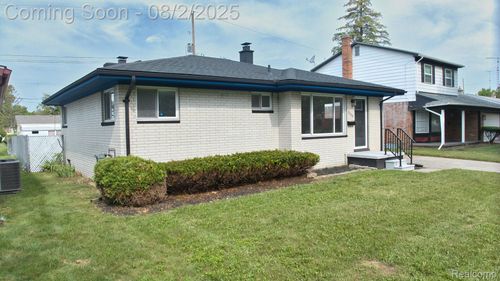 2050 Whittlesey St, Flint, MI, 48503-4349 | Card Image