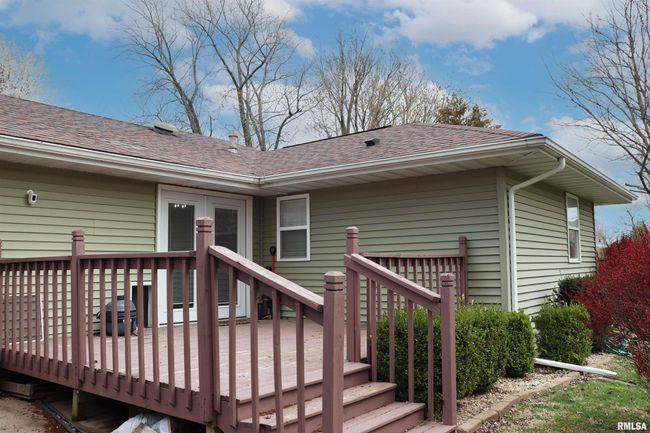 558 E Prospect St, House other with 3 bedrooms, 3 bathrooms and null parking in Farmington IL | Image 37