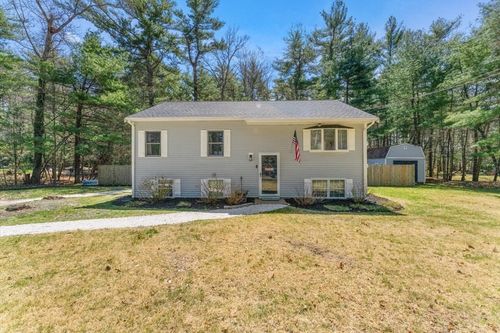49 Oak St, Pembroke, MA, 02359-1901 | Card Image
