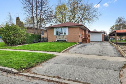 39 Sancrest Drive, Scarborough, ON, M1P4A6 | Card Image
