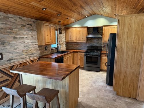 61 Oliver Pl, Ringwood, NJ, 07456-2140 | Card Image