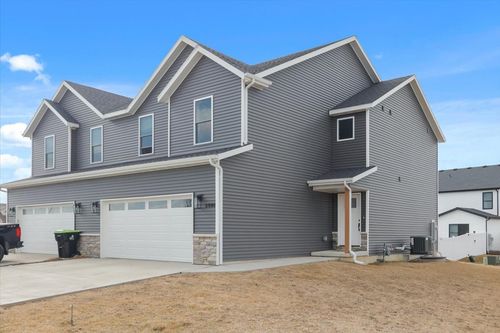 401 A Jenny Ln, Heyworth, IL, 61745-7707 | Card Image