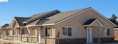300 N Soderquist Rd, Turlock, CA, 95380-3868 | Card Image